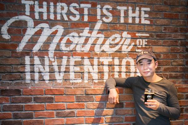 他不喜欢喝酒，却酿造出了多款中国顶级家酿啤酒