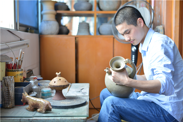 民间文物修复师：我们的手艺绝对比一般博物馆修复师要好