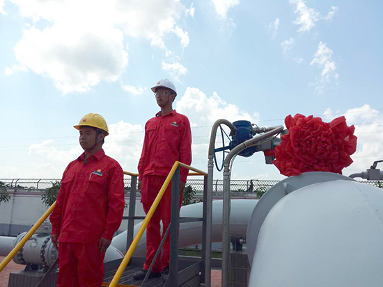 中缅原油管道首批原油正式进入中国，每天能“走”50公里