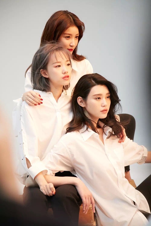 晚安｜某一线男星逆向行驶，几万网友在线围观