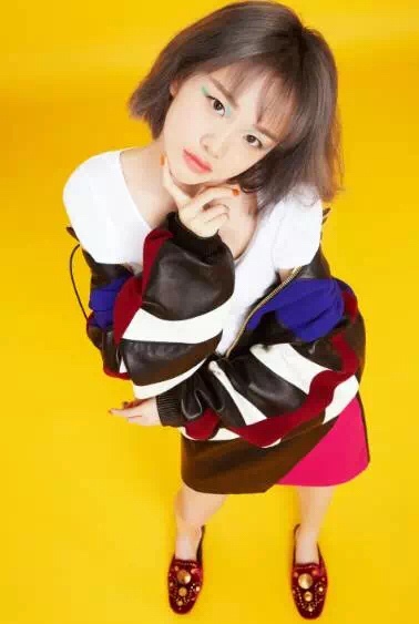 晚安｜某一线男星逆向行驶，几万网友在线围观