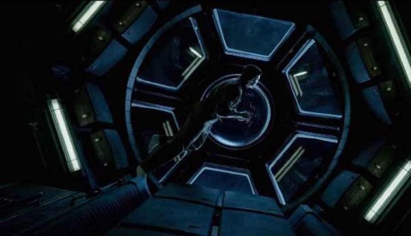 《异星崛起》：跟国产恐怖片一样“恐怖”