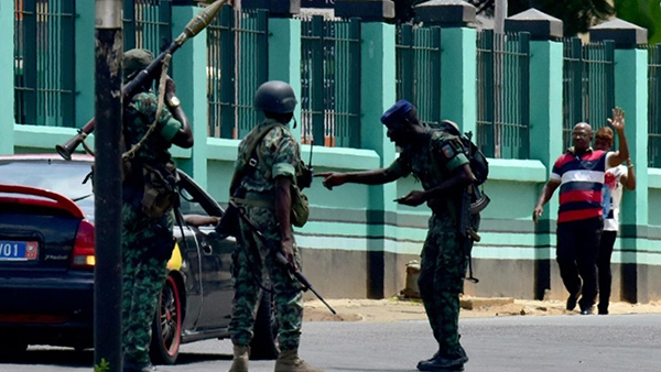 非洲观察｜科特迪瓦：政府勒紧裤腰带，半年内发生第二次兵变