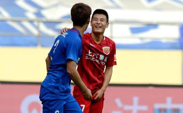 德比不仅在场内！一场关于青训人才的较量早就打响了