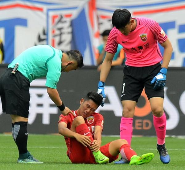 上海德比上港3比1战胜申花，武磊胡尔克秀出中超最强锋线