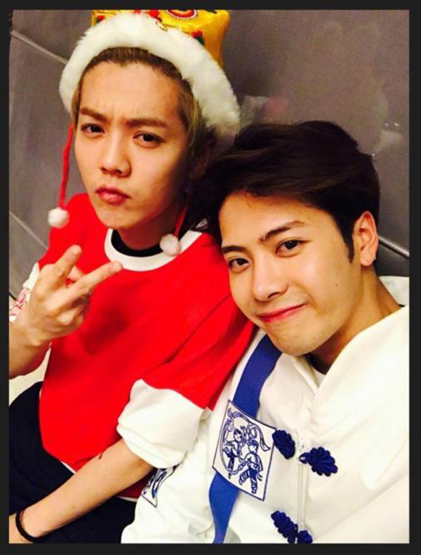 一周综艺丨王嘉尔在《奔跑吧》里被网友骂惨了