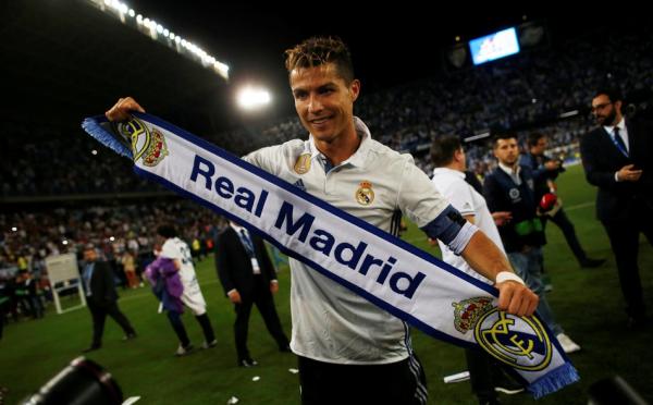 皇马时隔四年再获西甲冠军，C罗齐达内比巴萨强在哪儿