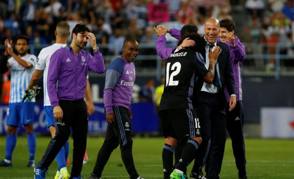 皇马时隔四年再获西甲冠军，C罗齐达内比巴萨强在哪儿