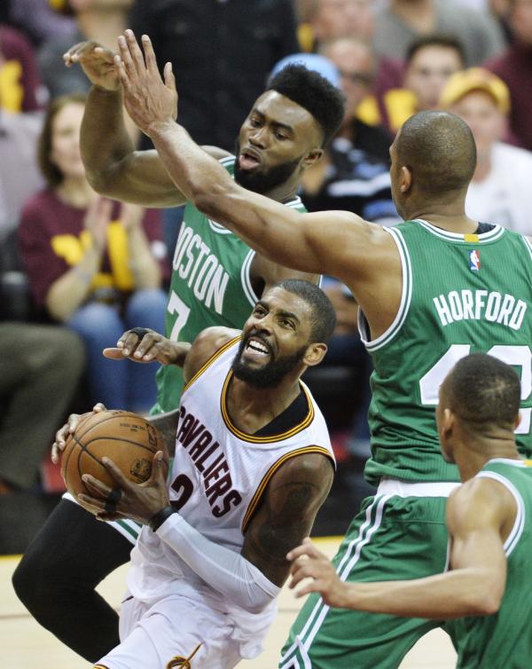 凯尔特人绝杀骑士！詹姆斯11分整场迷失，绿衫军血性回归