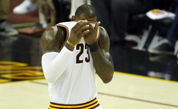 张佳玮丨惊天逆转背后：骑士不是打得差，而是打得奇怪