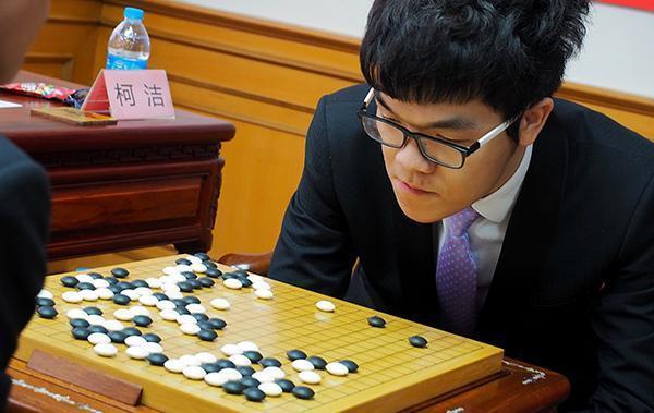 柯洁10点半迎战阿尔法狗！从狂傲到谦逊，这一年他说了什么