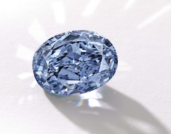 一对耳环破纪录拍出4亿人民币，彩钻拍卖要逆天