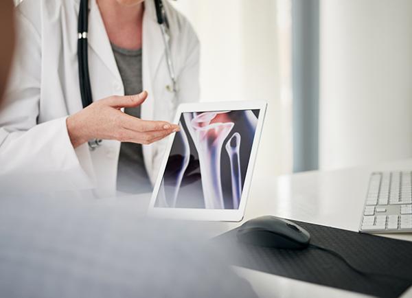 女性早更易致骨质疏松，补充雌激素会不会致癌