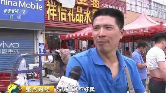 鸡蛋收购价每斤1.9元创二十年最低，养殖户贱卖母鸡