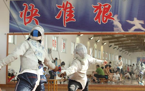 中国击剑困局：大众击剑如何反哺体校缺陷，吸粉不靠董力颜值