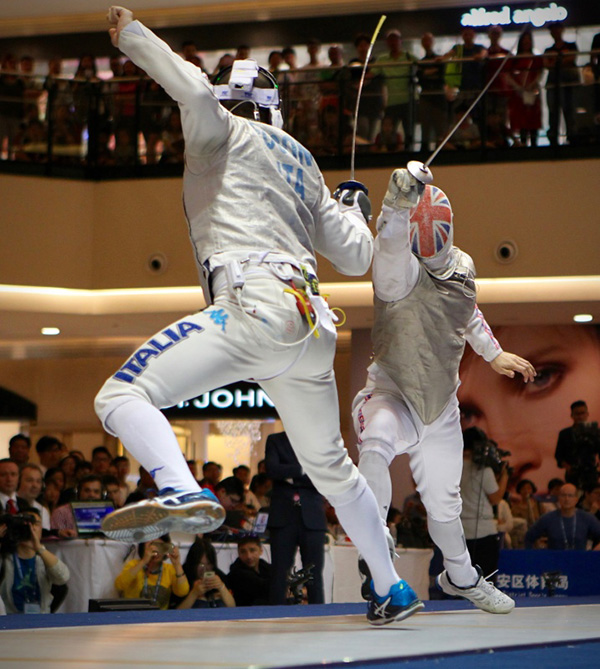 中国击剑困局：大众击剑如何反哺体校缺陷，吸粉不靠董力颜值