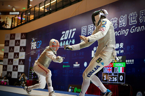 中国击剑困局：大众击剑如何反哺体校缺陷，吸粉不靠董力颜值