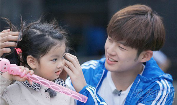 中国击剑困局：大众击剑如何反哺体校缺陷，吸粉不靠董力颜值