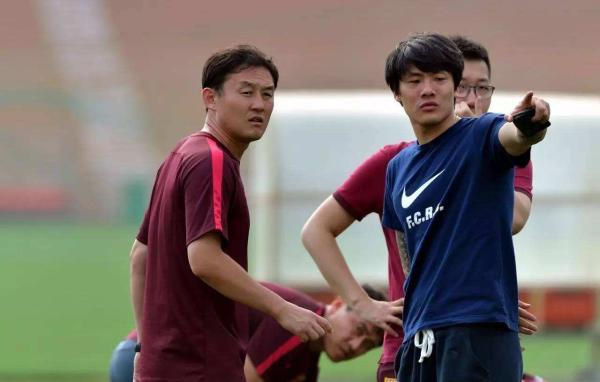 领队孙继海的烦恼丨用老百姓的话说，这批国奥孩子不太会踢球