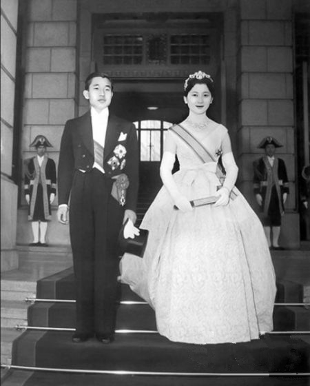 二战后，日本新中产阶级的国家认同