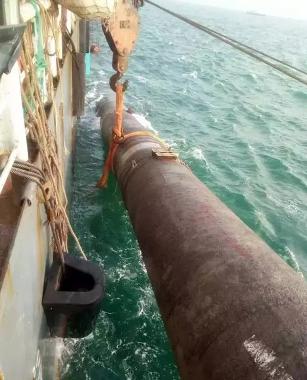 南海现蛟龙！亚洲最大管径海底输油管线投用