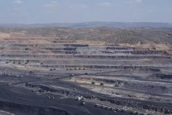 科普︱露天煤矿开采煤炭后，是如何变身良田的