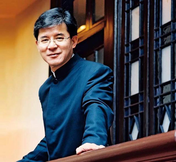 香港罗鹰石家族豪门争斗，罗康瑞指已一个多月见不到母亲