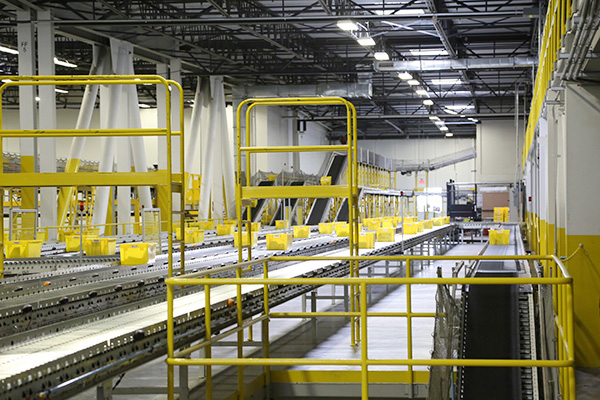 视频｜亚马逊加州运营中心探秘：1.5小时完成一个订单