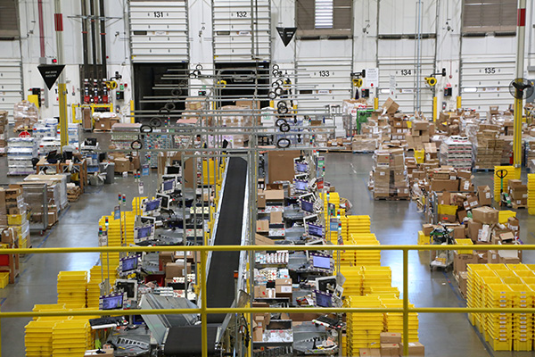 视频｜亚马逊加州运营中心探秘：1.5小时完成一个订单