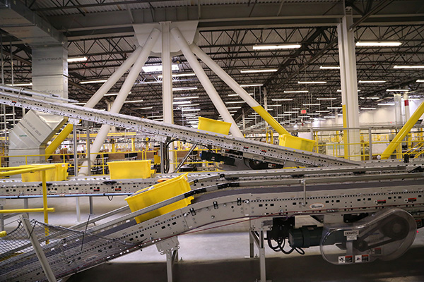 视频｜亚马逊加州运营中心探秘：1.5小时完成一个订单