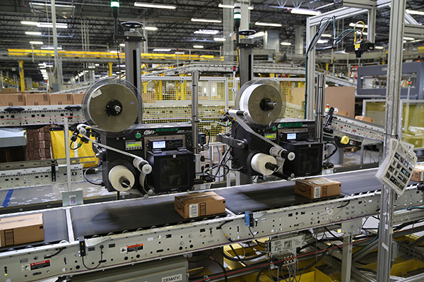 视频｜亚马逊加州运营中心探秘：1.5小时完成一个订单