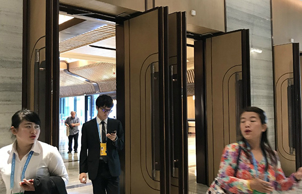 柯洁与阿尔法狗最后决战，刚下一小时聂卫平说柯洁已败