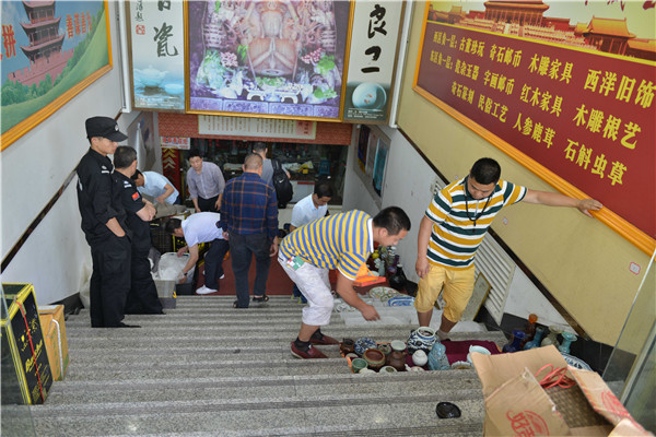 特稿︱新丝绸之路上的使者：杭州文玩市场里的中亚商人