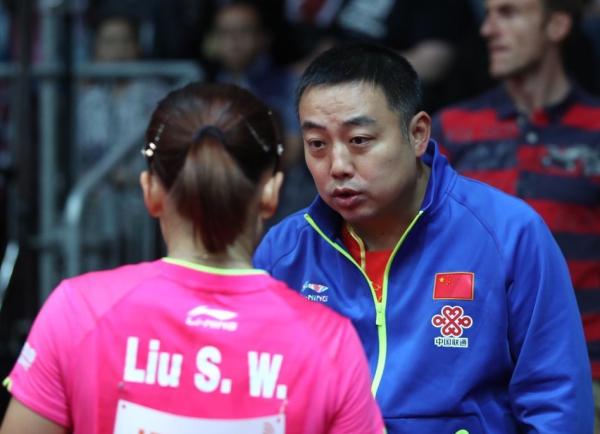 国乒上下闭口不谈孔令辉事件，刘国梁罕见亲自指导主力作战