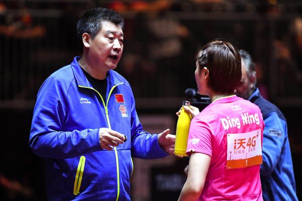 国乒上下闭口不谈孔令辉事件，刘国梁罕见亲自指导主力作战