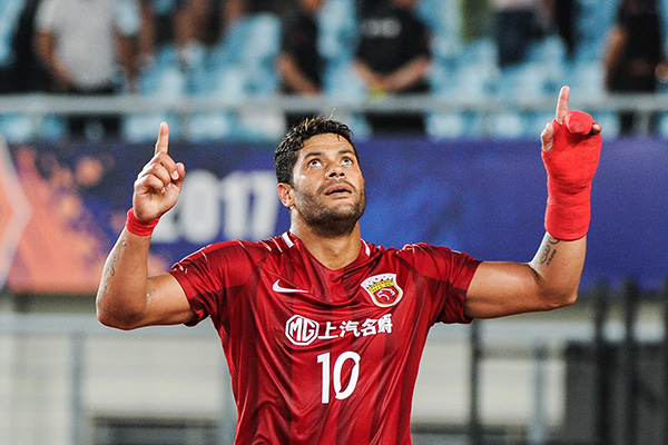 上港造就中国足坛第一火力，“绿巨人”重现了德罗巴式碾压