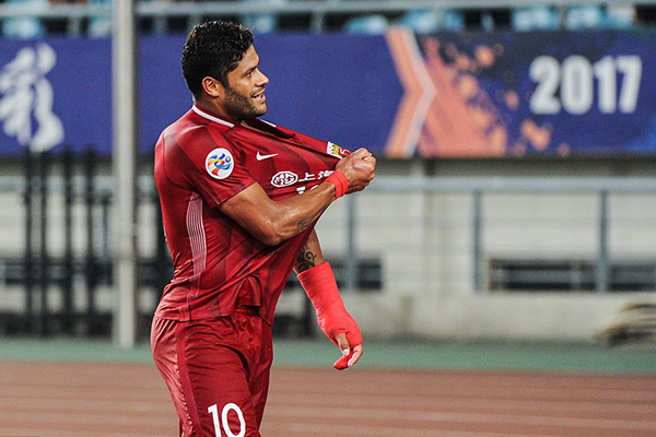 上港造就中国足坛第一火力，“绿巨人”重现了德罗巴式碾压