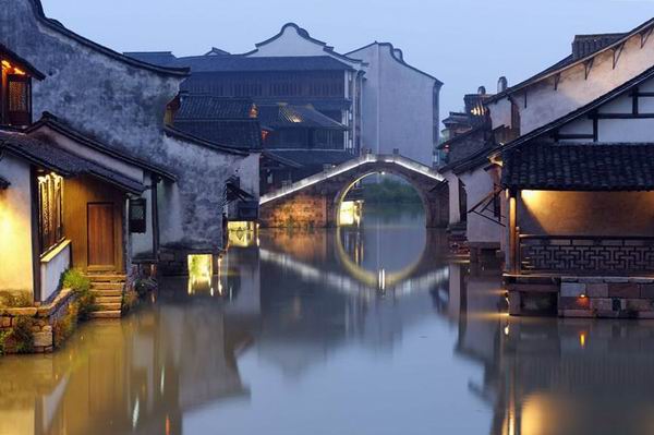 端午假期全国8260万人次出游，特色旅游小镇成风口