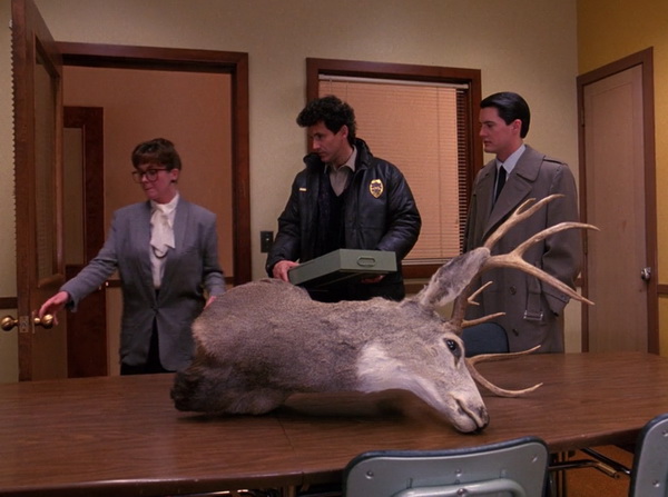 TING闻｜时隔26年，大卫·林奇的《双峰》再次让我抓狂