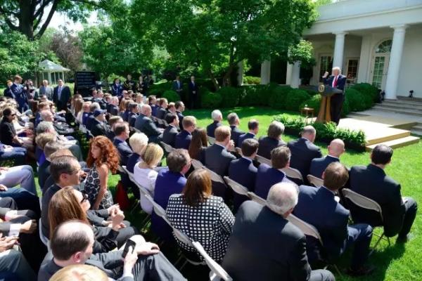 特朗普任性退出《巴黎协定》，地球人都看不下去了