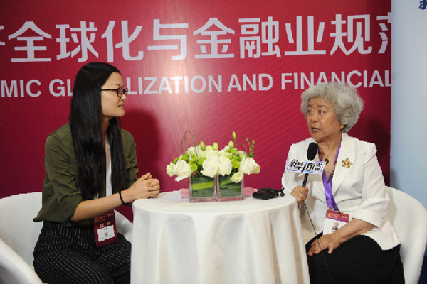 吴晓灵：有些互联网金融投资者，挣钱了偷着乐出事了找政府