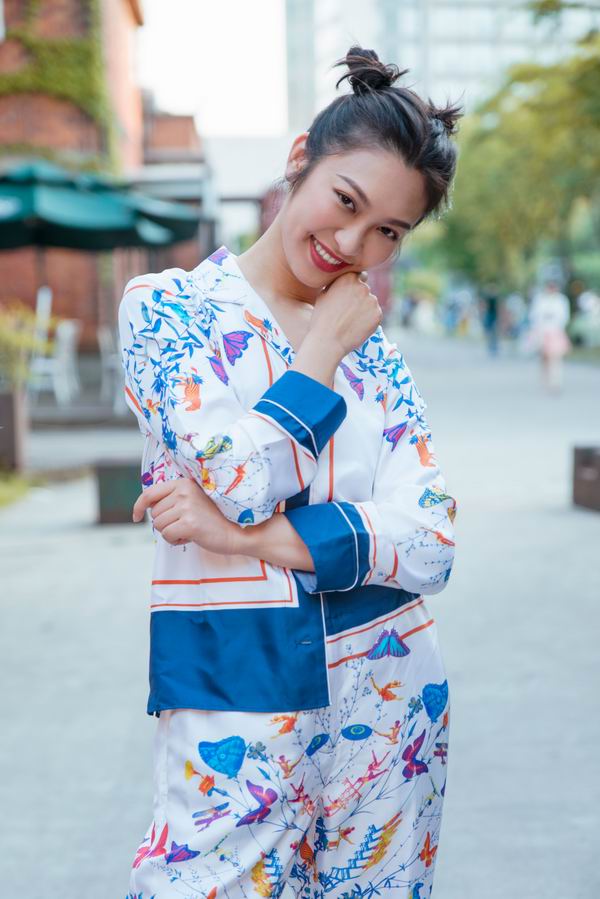 睡衣外穿去度假，毫不费力变时髦