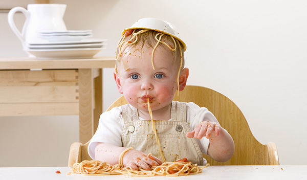 让孩子决定自己的饥饱：“问问你的小肚子，饱了没？”