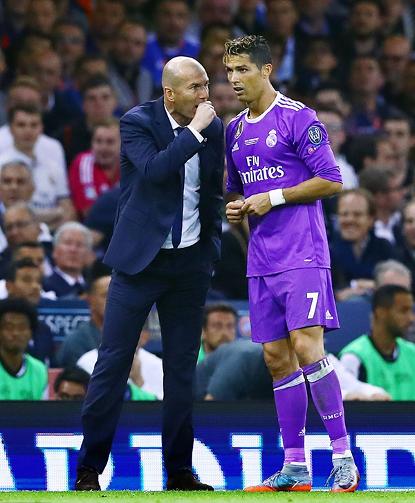 张佳玮│齐祖与C罗面前，没有摧毁不了的历史