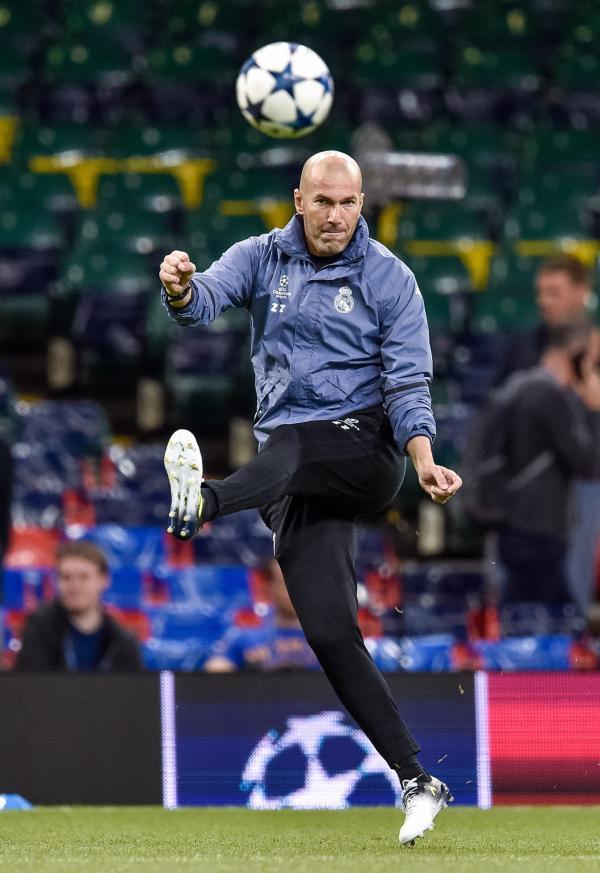 深度│一年半夺5冠膝盖尽碎，如何科学围观齐祖的执教玄学