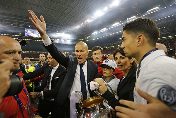 深度│一年半夺5冠膝盖尽碎，如何科学围观齐祖的执教玄学