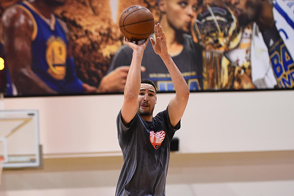 勇士主帅科尔或于第二战回归，汤普森：我们想念他的声音