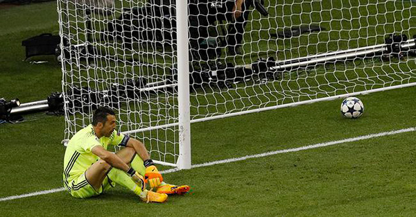 第三次与欧冠奖杯擦身而过，你能理解39岁布冯的失望吗