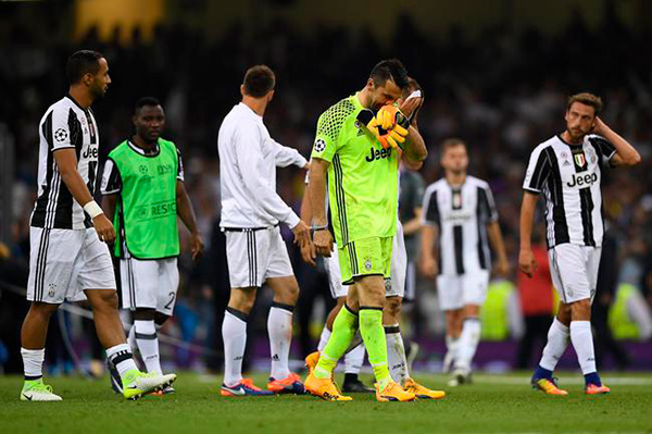 第三次与欧冠奖杯擦身而过，你能理解39岁布冯的失望吗