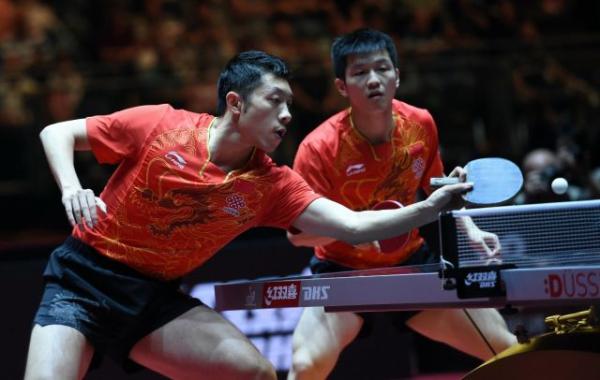 4比1击败日本选手！世乒赛樊振东许昕男双登顶
